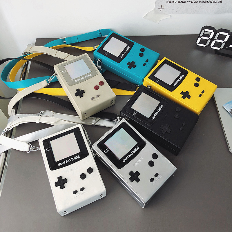 กระเป๋าสะพายข้างมินิทรงเครื่อง - Retro Gaming Event บทวิจารณ์และราคา